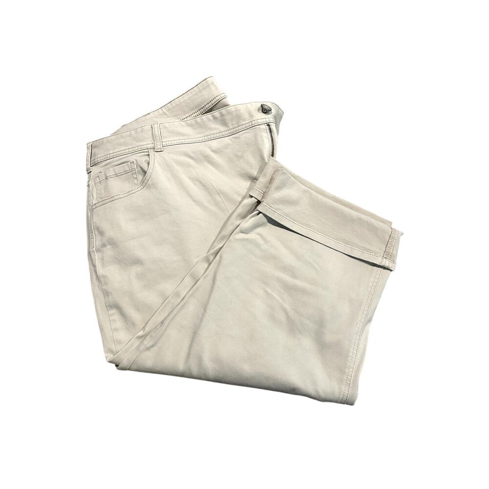 Lane Bryant Khaki Capri Pants size 28